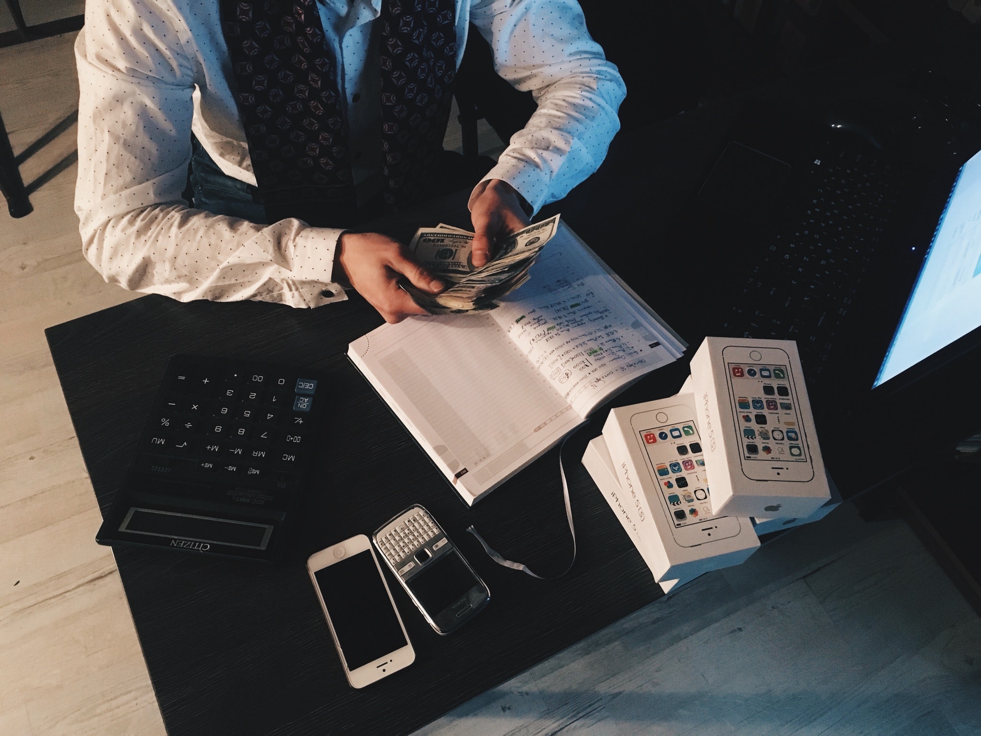 Difference Between Monetary and Non-Monetary Items